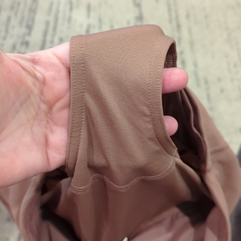 Lululemon Trail Bound Short Bark Berry like new - Picture 13 of 13